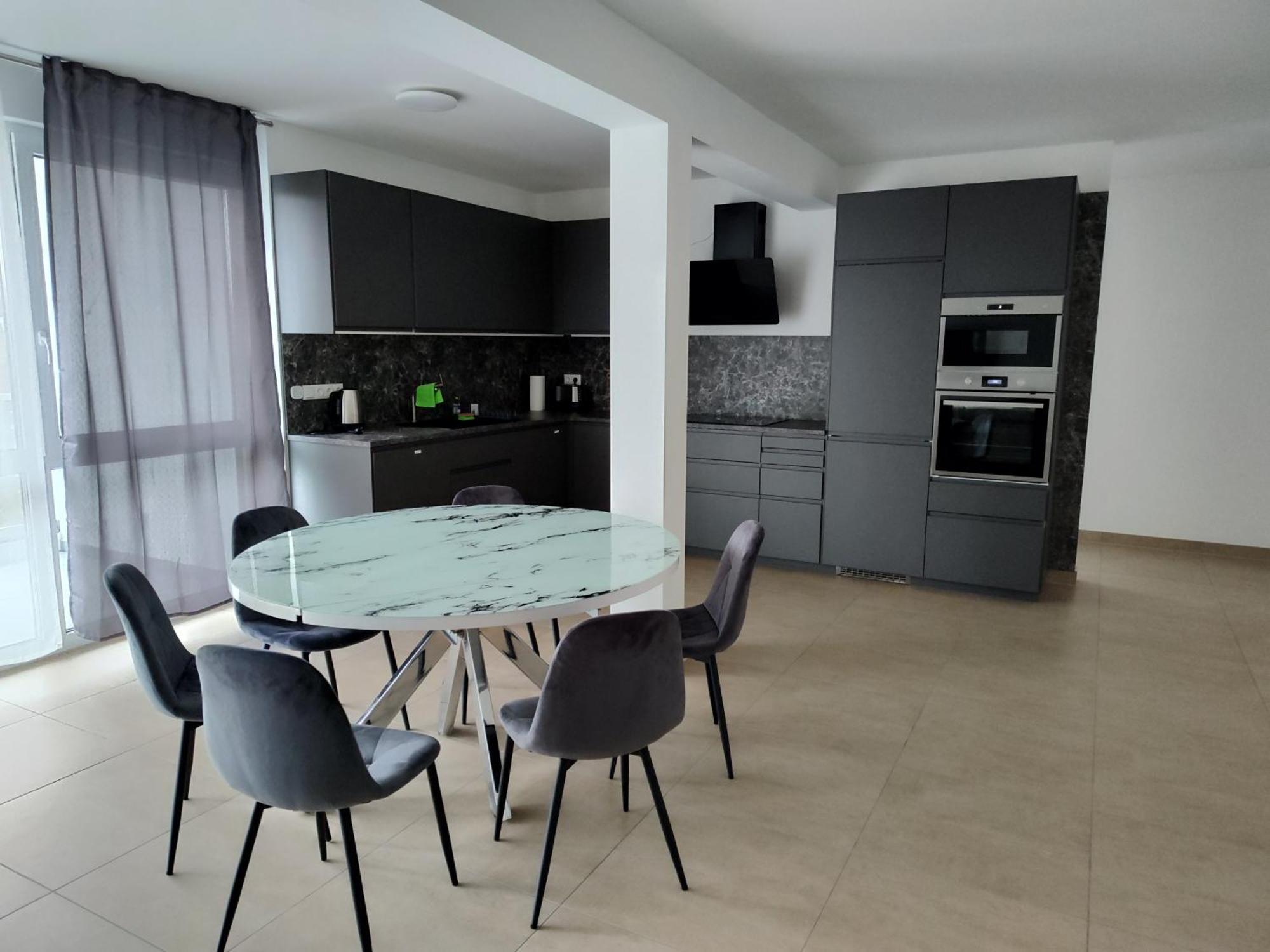 Hotel Valley Of Business Frankfurt-Airport - Grey Label Penthouse Хофхайм ам Таунус Екстериор снимка
